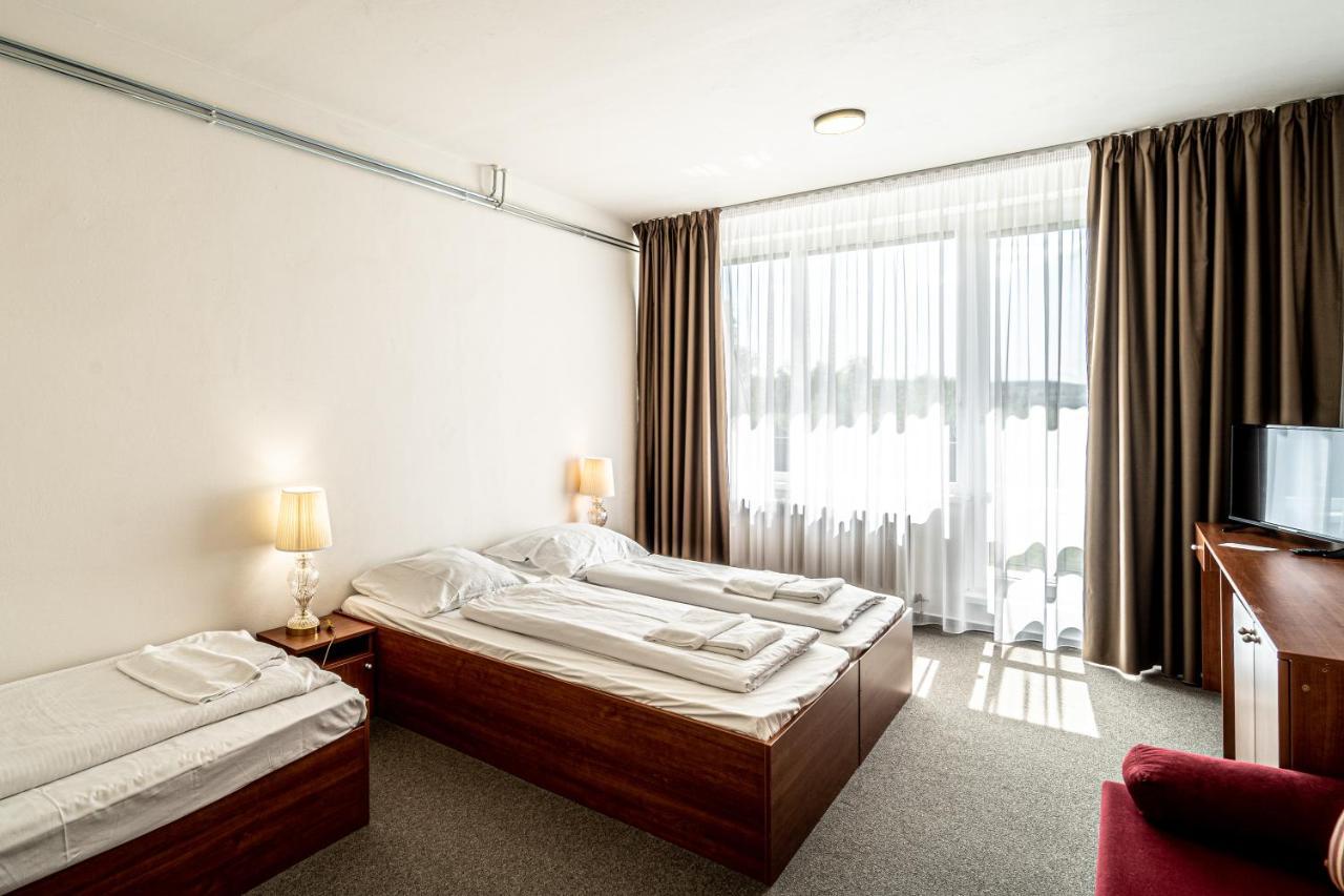 Hotel Fontana Brno Exteriör bild